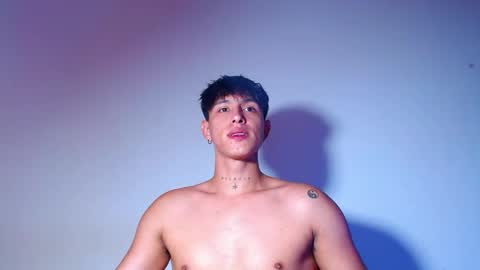 rowanboy23 online show from 05-10-26, 03:50