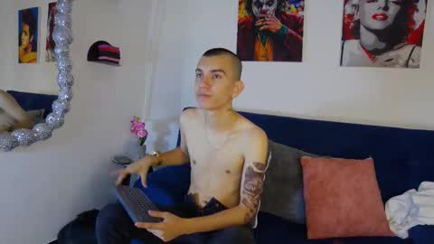 Snapshot of rowancley chatting on 10-13-25, 01:11 Rowan online show from 10-13-25, 01:11