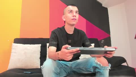 Snapshot of rowancley chatting on 07-01-26, 11:45 Rowan online show from 07-01-26, 11:45