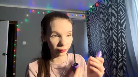 Snapshot of rowenaaini chatting on 03-04-26, 09:59 Jess online show from 03-04-26, 09:59