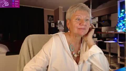 Roxana online show from 12-18-24, 02:06