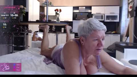 Roxana online show from 10-26-25, 06:41