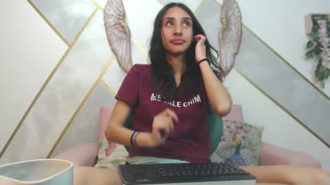   online show from 01-03-25, 07:39