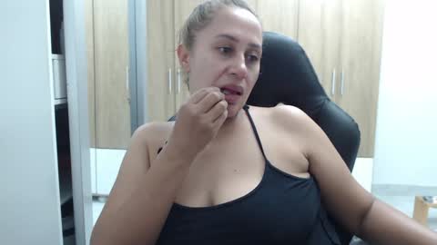 Roxana online show from 01-25-25, 11:22