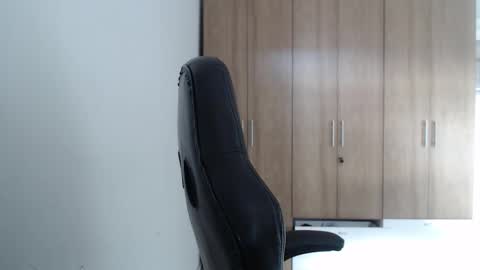 Roxana online show from 12-15-25, 09:19