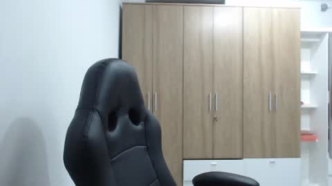 Roxana online show from 06-18-26, 12:11