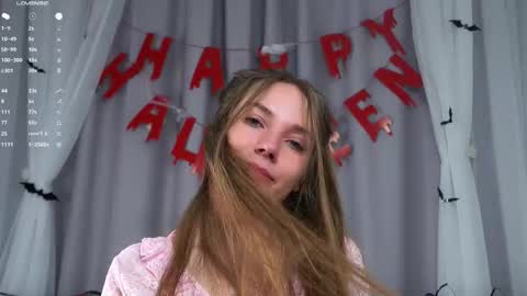 Snapshot of roxannastoo chatting on 10-30-25, 02:24 roxannastoo online show from 10-30-25, 02:24