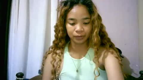 Snapshot of roxanne_98 chatting on 10-26-25, 12:05 roxanne_98 online show from 10-26-25, 12:05