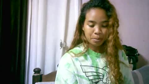 Snapshot of roxanne_98 chatting on 10-27-25, 11:31 roxanne_98 online show from 10-27-25, 11:31