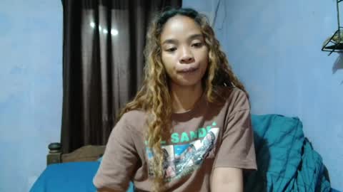 Snapshot of roxanne_98 chatting on 05-06-26, 07:08 roxanne_98 online show from 05-06-26, 07:08