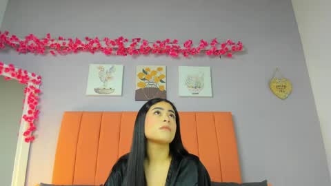 Snapshot of roxanneowens chatting on 06-01-26, 12:07 Juliana 3 online show from 06-01-26, 12:07