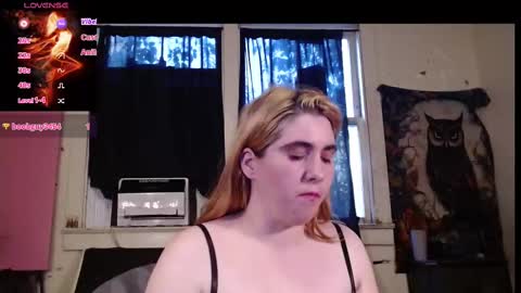 Snapshot of roxanneroulette chatting on 10-06-25, 11:02 Silver online show from 10-06-25, 11:02