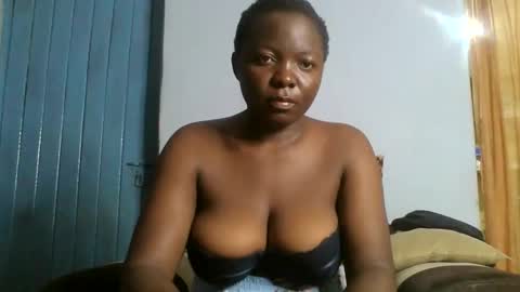 Snapshot of roxen_atieno chatting on 01-12-25, 11:58 roxen_atieno online show from 01-12-25, 11:58