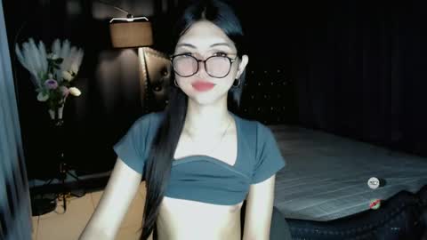 Snapshot of roxie_fuckdoll chatting on 12-08-24, 02:49 Roxie online show from 12-08-24, 02:49