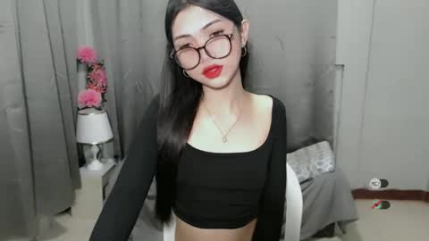 Snapshot of roxie_fuckdoll chatting on 12-15-24, 08:58 Roxie online show from 12-15-24, 08:58