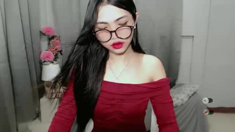 Snapshot of roxie_fuckdoll chatting on 01-01-25, 02:09 Roxie online show from 01-01-25, 02:09