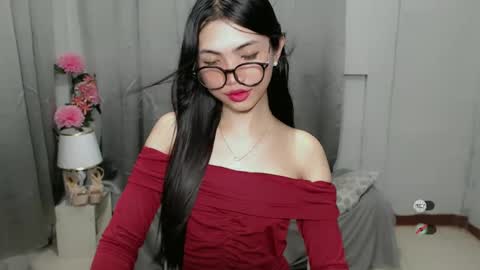 Snapshot of roxie_fuckdoll chatting on 01-01-25, 05:11 Roxie online show from 01-01-25, 05:11