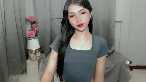 Snapshot of roxie_fuckdoll chatting on 01-04-25, 06:52 Roxie online show from 01-04-25, 06:52