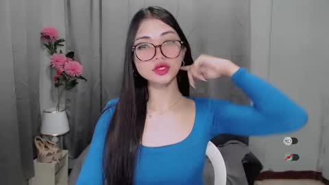 Snapshot of roxie_fuckdoll chatting on 01-22-25, 10:59 Roxie online show from 01-22-25, 10:59