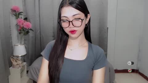 Snapshot of roxie_fuckdoll chatting on 01-23-25, 11:47 Roxie online show from 01-23-25, 11:47