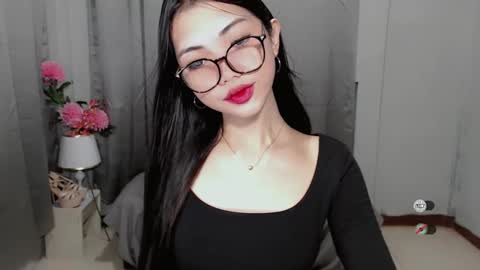 Snapshot of roxie_fuckdoll chatting on 01-28-25, 10:01 Roxie online show from 01-28-25, 10:01