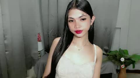 Snapshot of roxie_fuckdoll chatting on 02-09-25, 01:44 Roxie online show from 02-09-25, 01:44