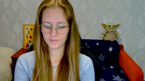 roxie_shy online show from 09-10-25, 06:35