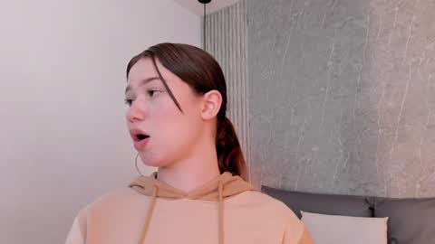 Roxie  online show from 12-30-24, 06:05