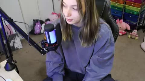 roxie online show from 10-12-25, 02:38