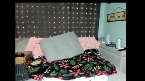 roxihazeleyes online show from 01-31-25, 11:35