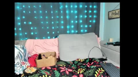 roxihazeleyes online show from 02-07-25, 10:08