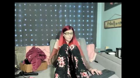 roxihazeleyes online show from 02-20-25, 03:56