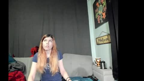 roxihazeleyes online show from 10-22-25, 05:45