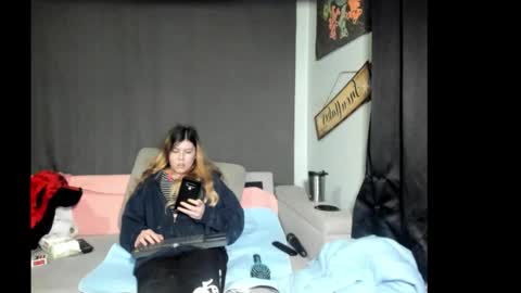 Snapshot of roxihazeleyes chatting on 02-18-26, 03:24 roxihazeleyes online show from 02-18-26, 03:24