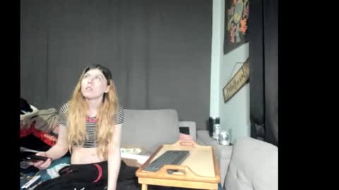 Snapshot of roxihazeleyes chatting on 03-02-26, 04:14 roxihazeleyes online show from 03-02-26, 04:14