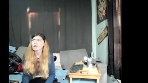 Snapshot of roxihazeleyes chatting on 03-19-26, 09:30 roxihazeleyes online show from 03-19-26, 09:30
