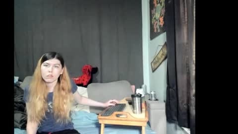 Snapshot of roxihazeleyes chatting on 03-20-26, 02:22 roxihazeleyes online show from 03-20-26, 02:22