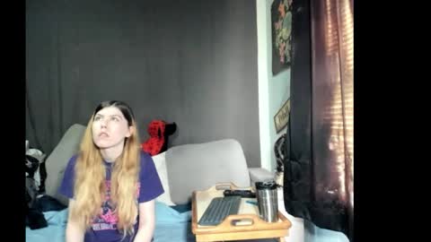 Snapshot of roxihazeleyes chatting on 03-22-26, 04:43 roxihazeleyes online show from 03-22-26, 04:43