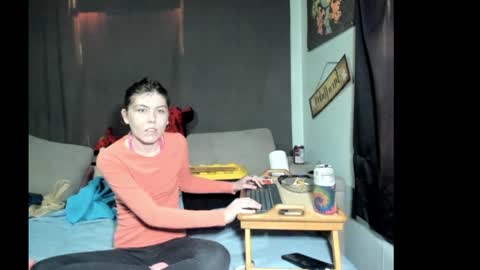 Snapshot of roxihazeleyes chatting on 03-28-26, 11:37 roxihazeleyes online show from 03-28-26, 11:37