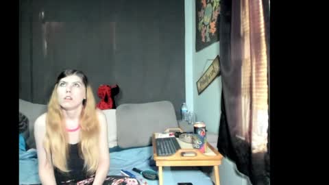 Snapshot of roxihazeleyes chatting on 04-01-26, 07:33 roxihazeleyes online show from 04-01-26, 07:33