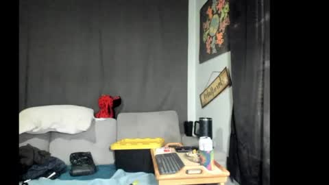 Snapshot of roxihazeleyes chatting on 05-12-26, 12:35 roxihazeleyes online show from 05-12-26, 12:35