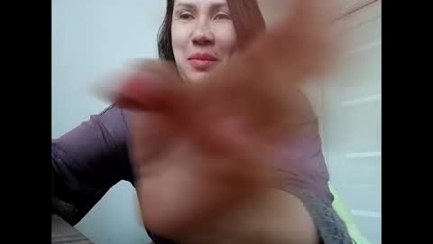 Snapshot of roxolanaa_sexy chatting on 04-18-26, 06:06 ROXOLANAA SEXY online show from 04-18-26, 06:06