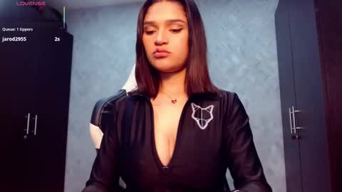 roxxi_2110 online show from 01-10-26, 02:02