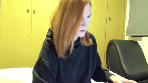 Snapshot of roxxxco chatting on 02-03-25, 06:13 Tatyana online show from 02-03-25, 06:13