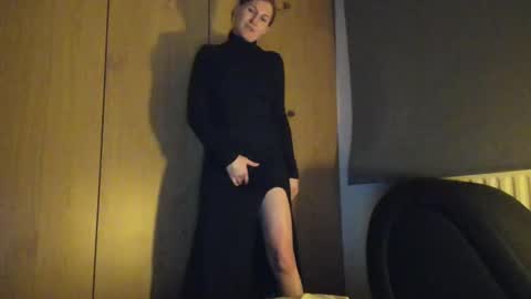 Snapshot of roxxxco chatting on 03-07-25, 10:21 Tatyana online show from 03-07-25, 10:21