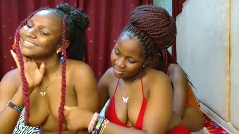 Snapshot of roxy_heather chatting on 02-16-26, 03:13 Roxy online show from 02-16-26, 03:13