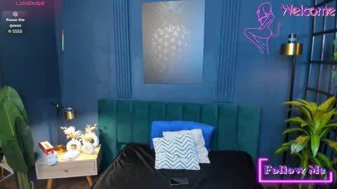 Roxy hell online show from 02-09-26, 01:04