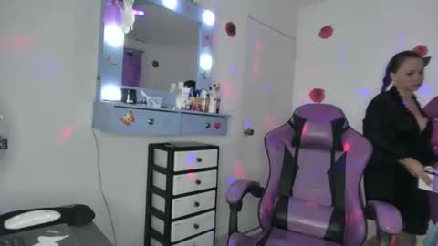 Roxy online show from 05-06-26, 05:03