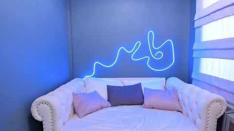 Roxy online show from 12-12-24, 04:48