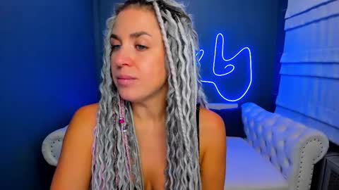 Roxy online show from 09-12-25, 02:00